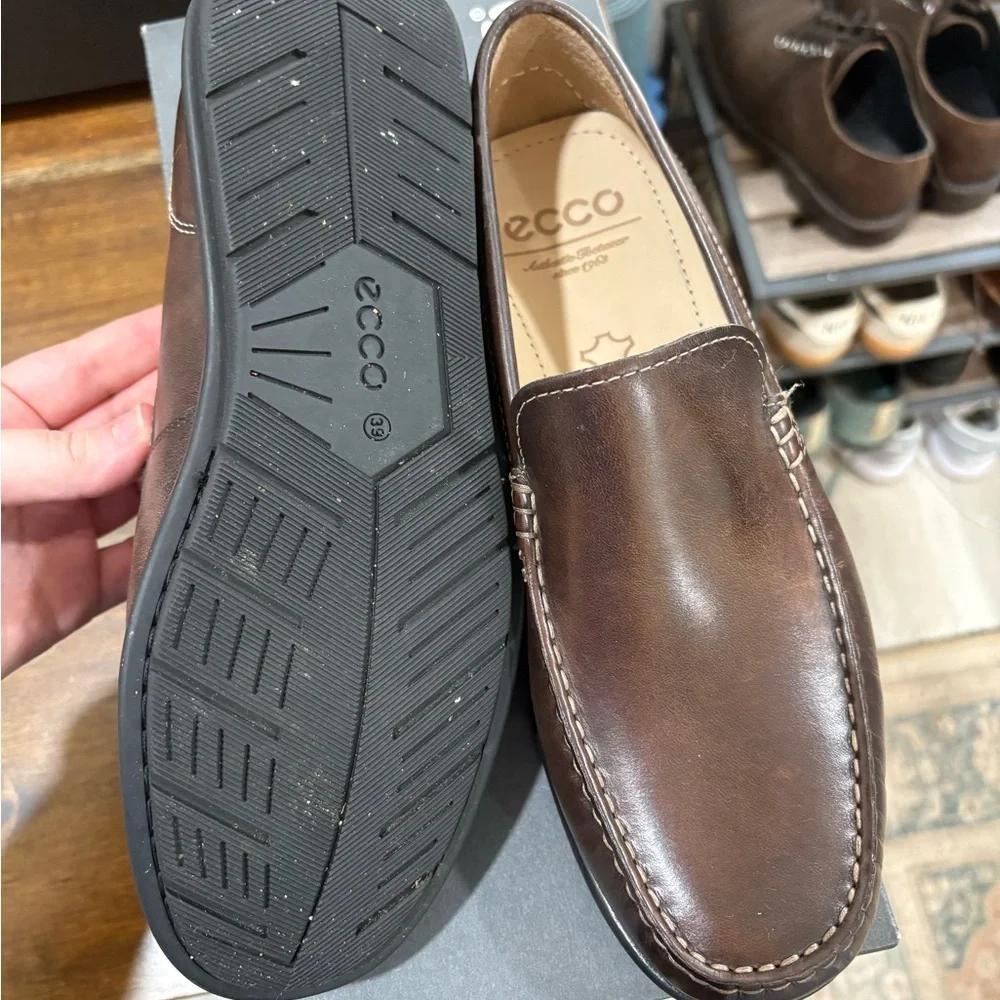 Ecco Men's Dark Brown Leather Slip-Ons - Picture 3 of 6